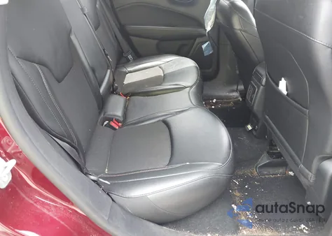 2021 Jeep Compass Latitude 4X4 z USA, uszkodzony, nr VIN 3C4NJDBB8MT540973